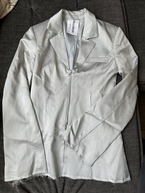 Collusion Women's Silver/Gray satin Blazer Jacket (4) NWOT